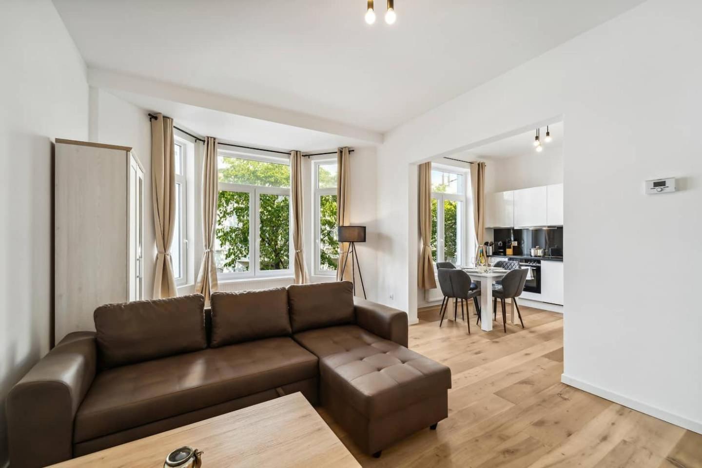 Infinity Stay Ferienapartments Rheinstrasse Wilhelmshaven Exteriör bild