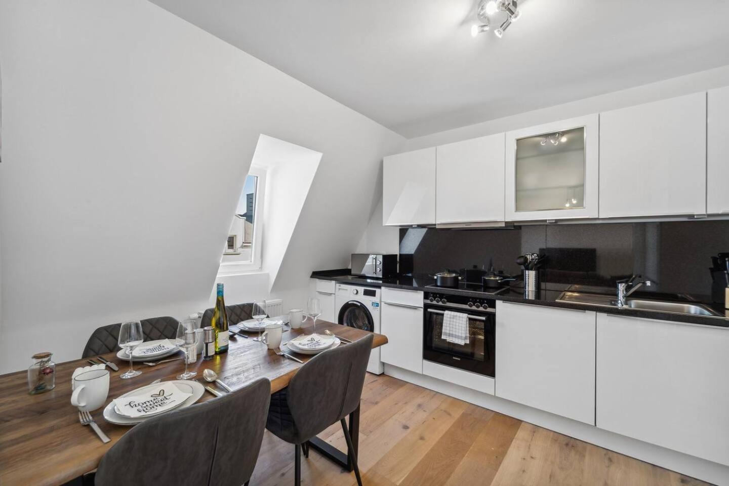 Infinity Stay Ferienapartments Rheinstrasse Wilhelmshaven Exteriör bild